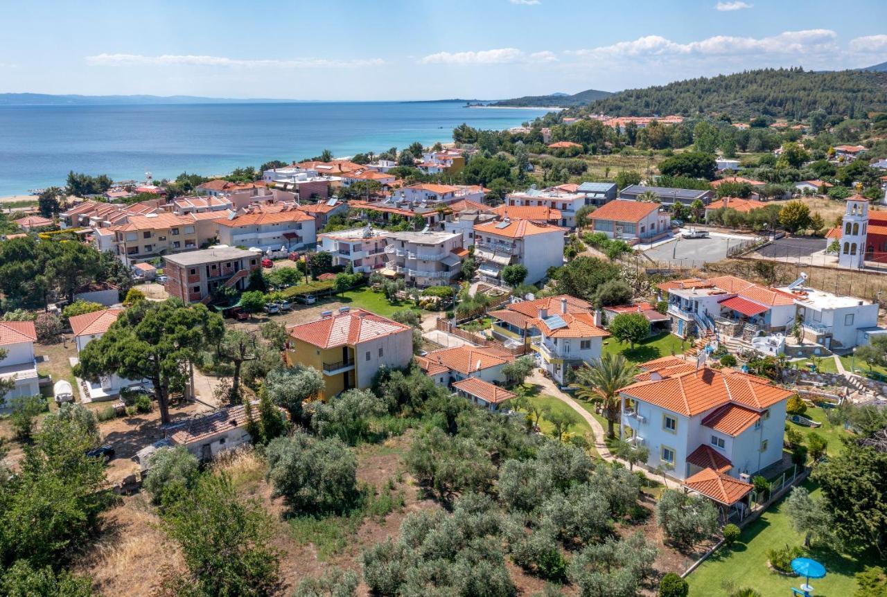 Jolandas Suites Toroni Exterior photo