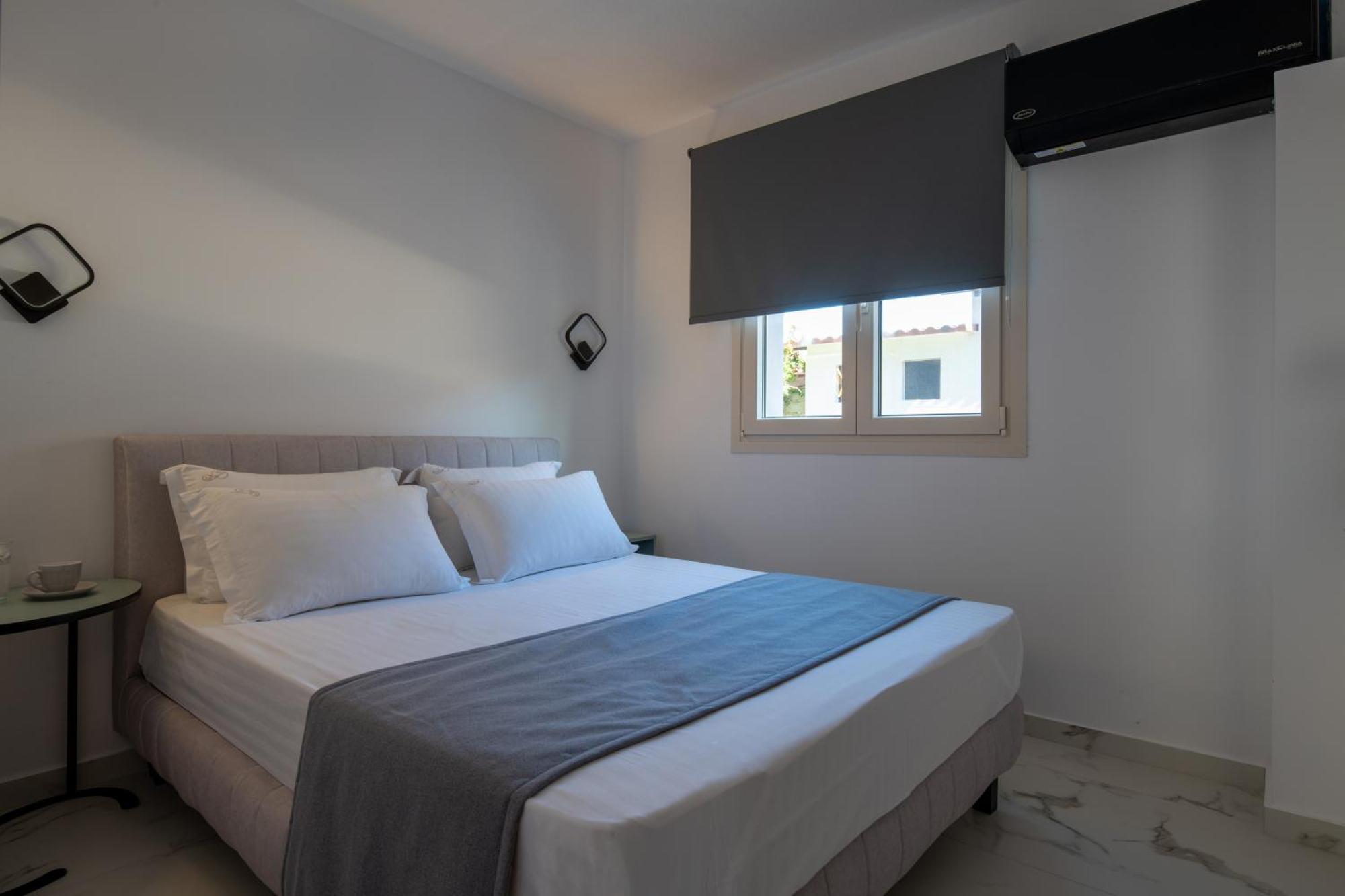 Jolandas Suites Toroni Exterior photo